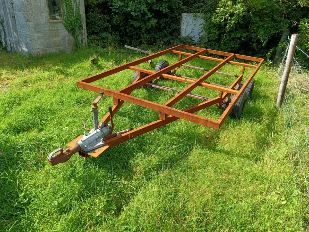 Trailer - Image 1