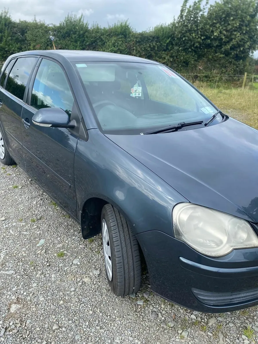 Volkswagen Polo 2009 - Image 2