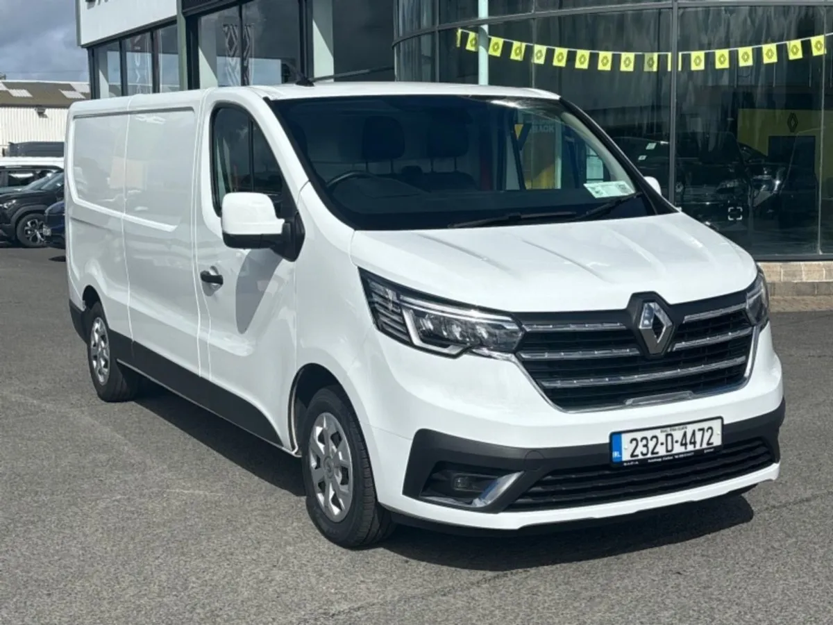 Renault Trafic Trafic RED VAN FWD 130 3T1 E6 - Image 1