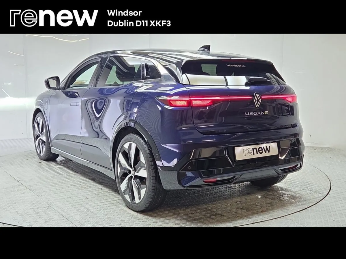 Renault Megane E-Tech Ev60 220hp Techno - Image 4