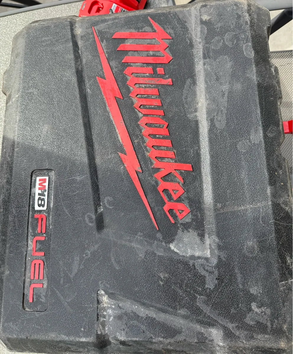 Milwaukee Bandsaw Deep Cut M18 - Image 4