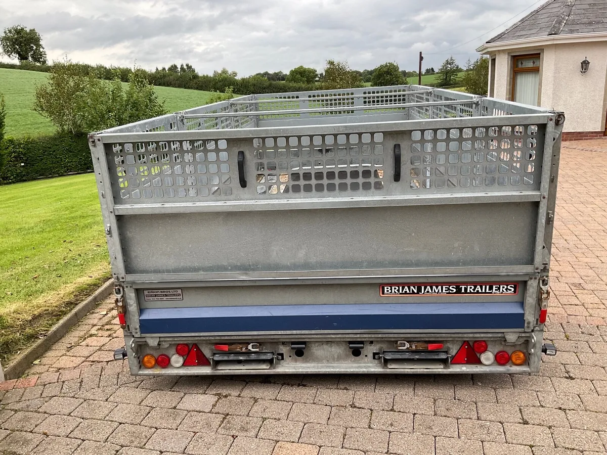 Brian James tilt bed trailer cargo connect - Image 2