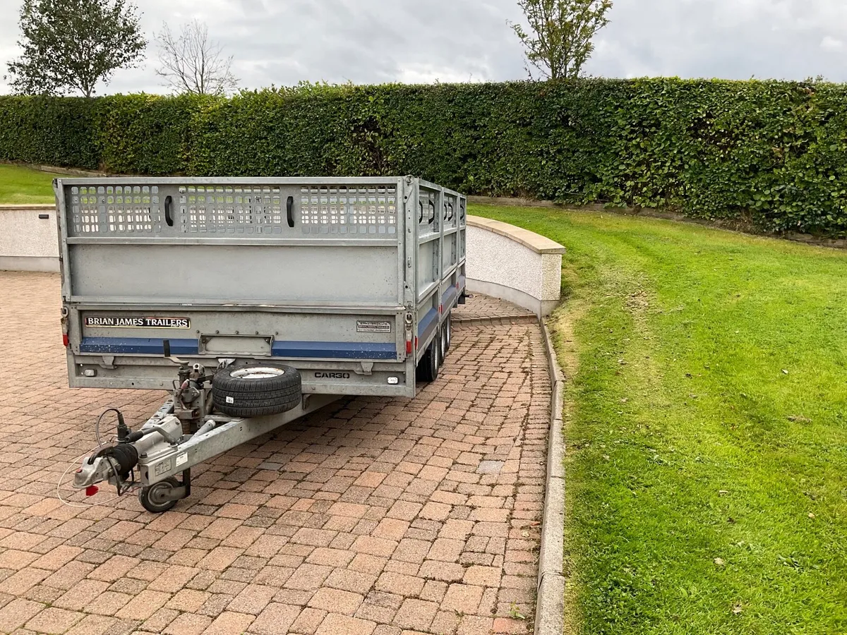Brian James tilt bed trailer cargo connect - Image 3