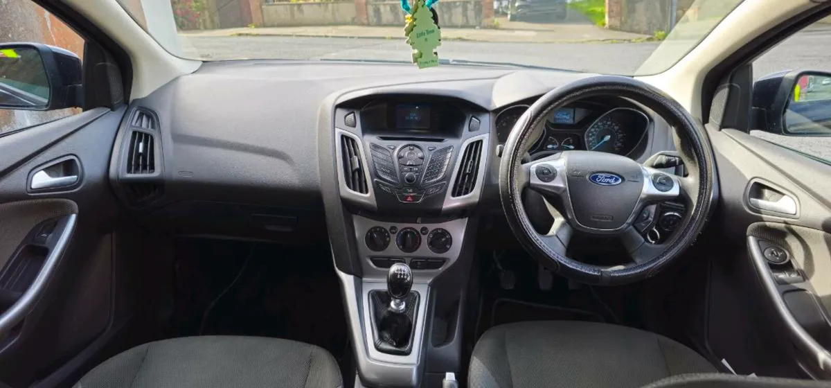 Ford Focus Estate - Image 3