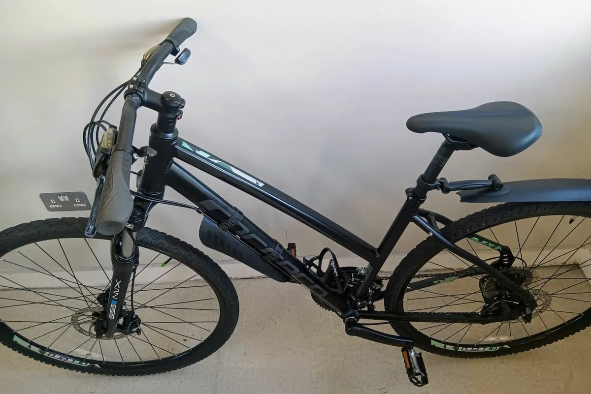 Carrera Crossfire 2 Womens Hybrid Bike  (new) - Image 4