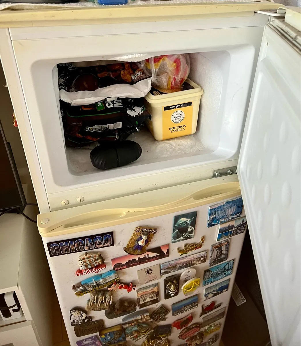 fridge - Image 2