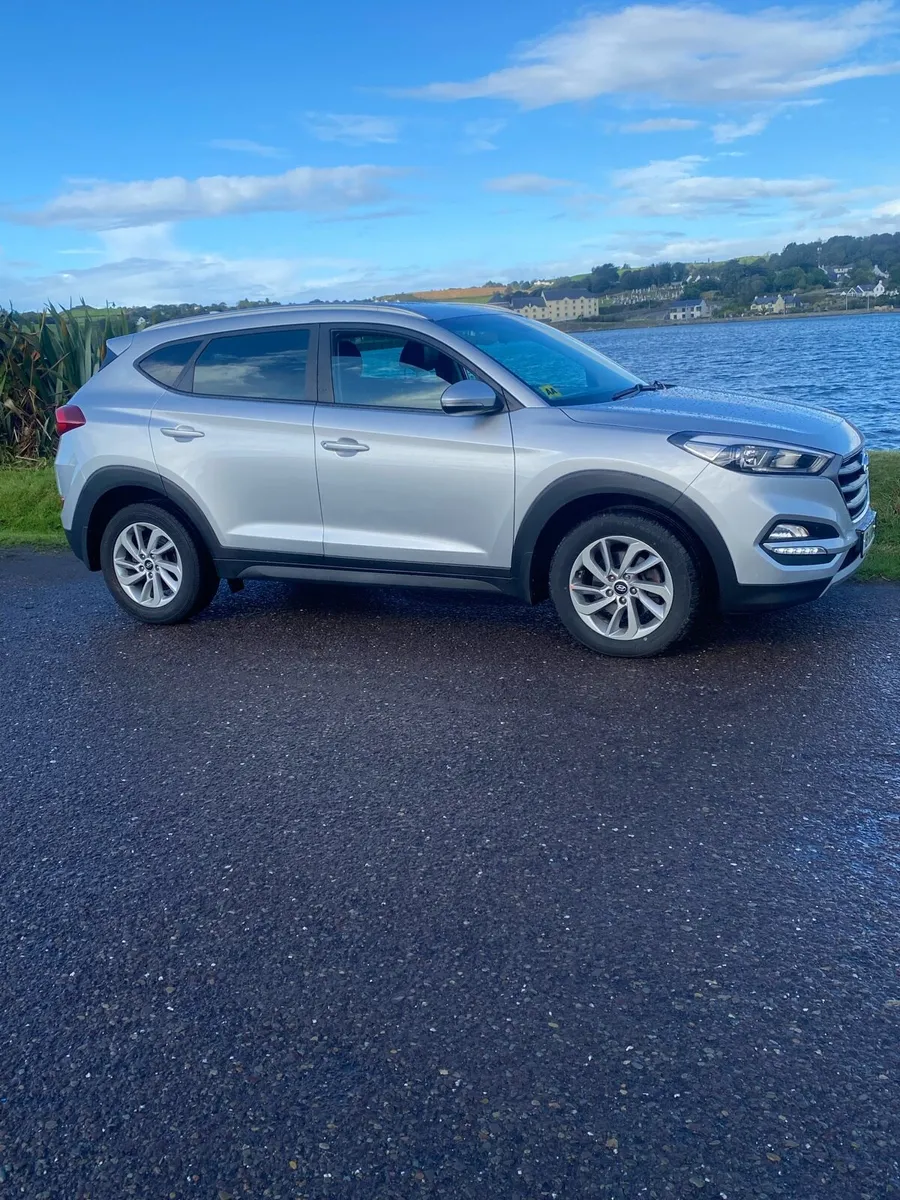 HYUNDAI TUCSON EXECUTIVE 1.7 - Image 4