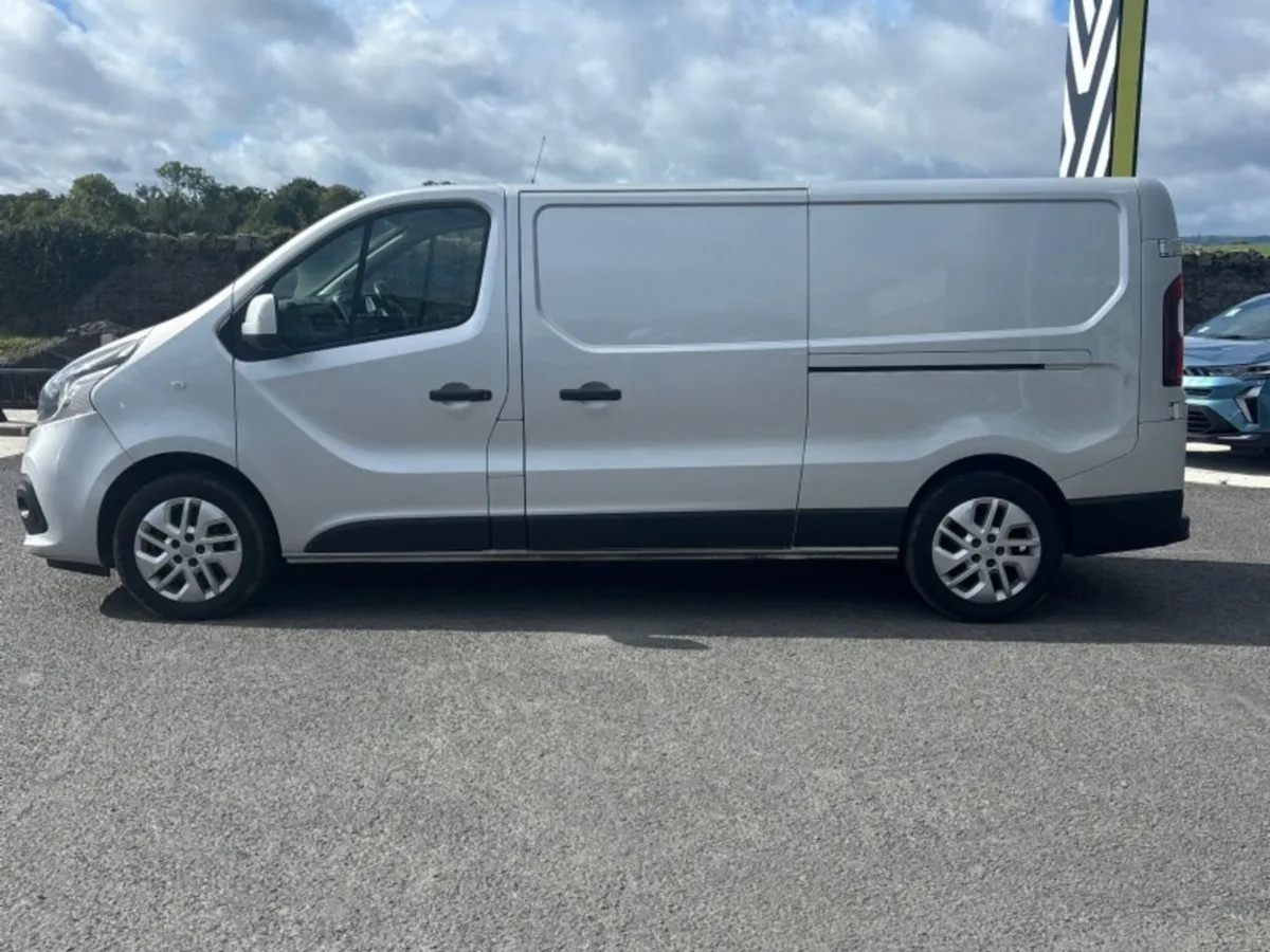 Renault Trafic LWB DCI 125 Sport EX VAT Price - Image 4