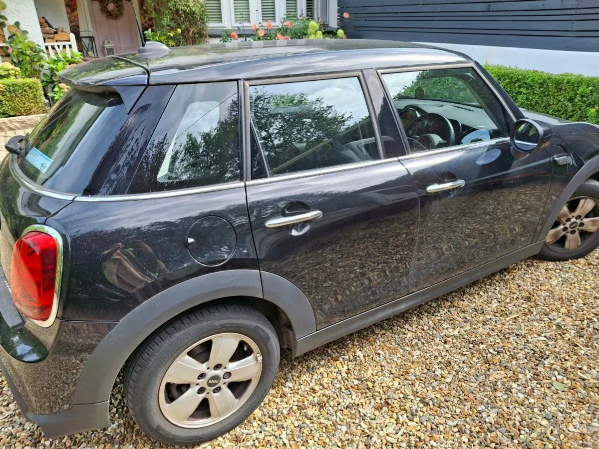 Mini cooper 5 door 2022 - Image 2