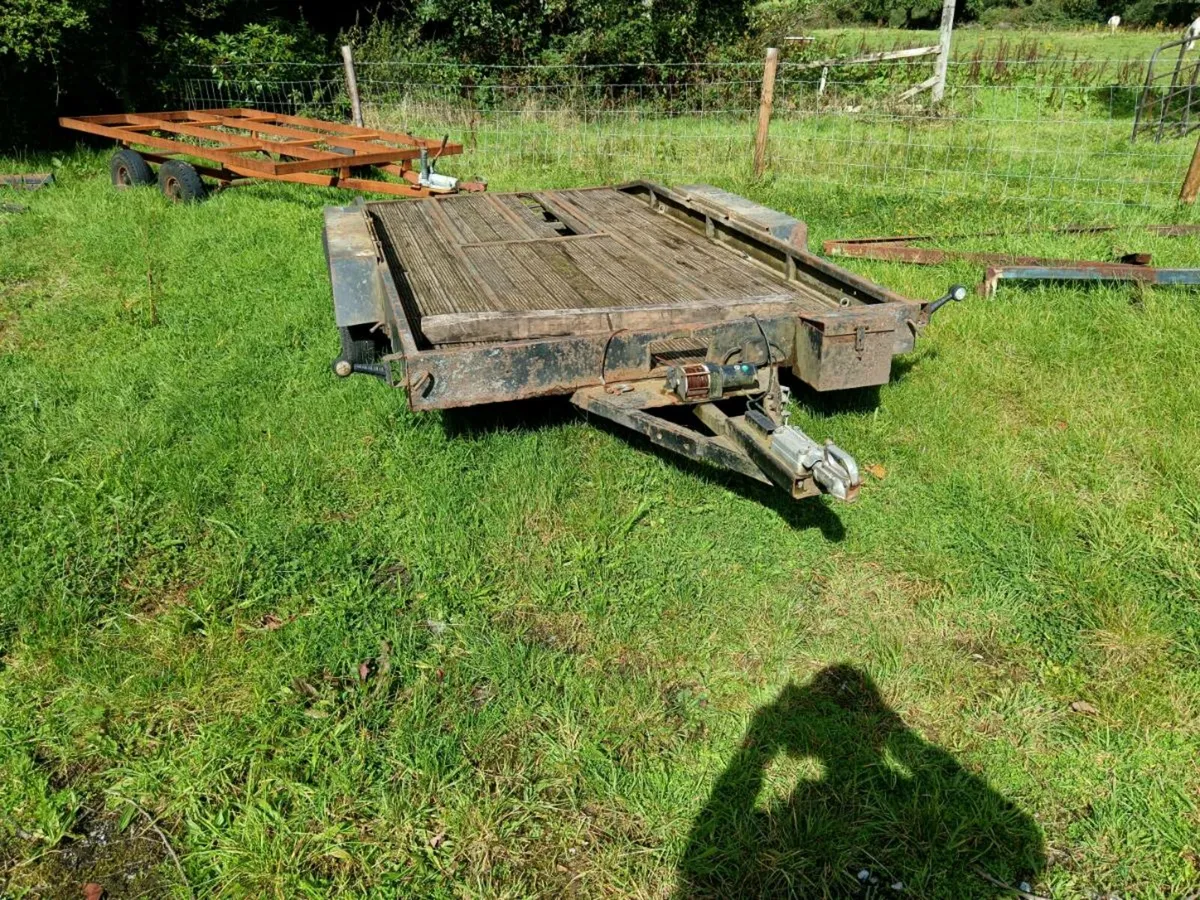 Trailer - Image 1