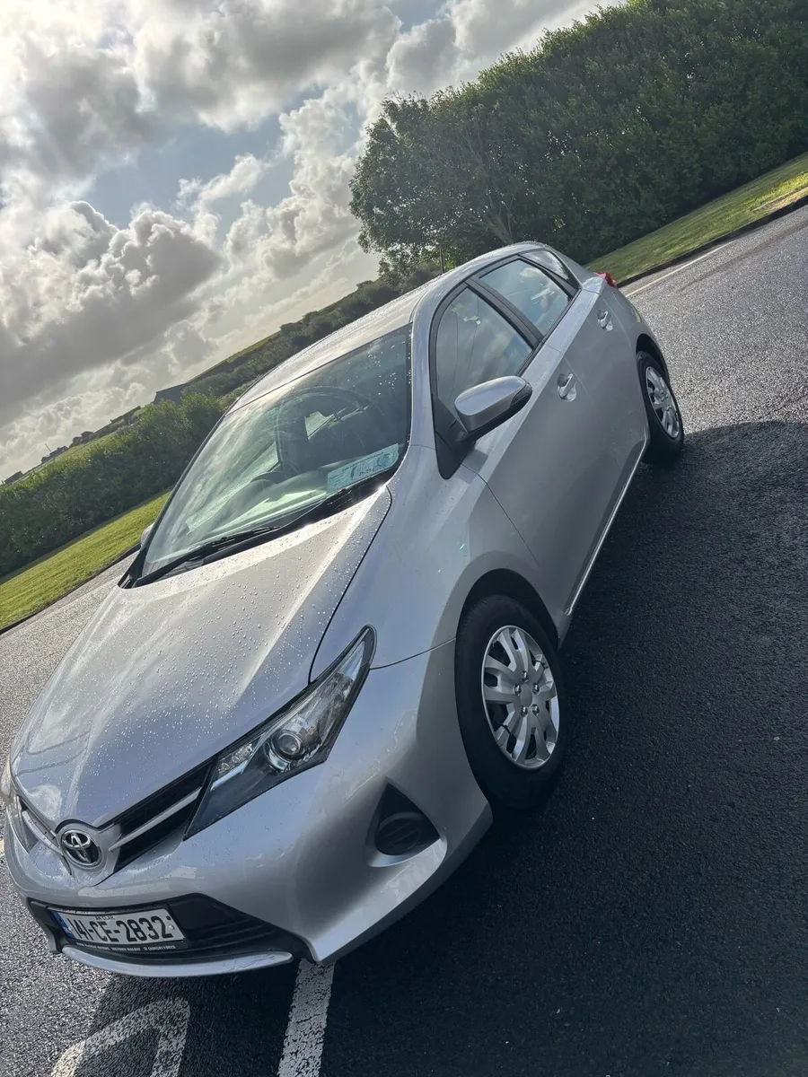 Toyota auris - Image 1
