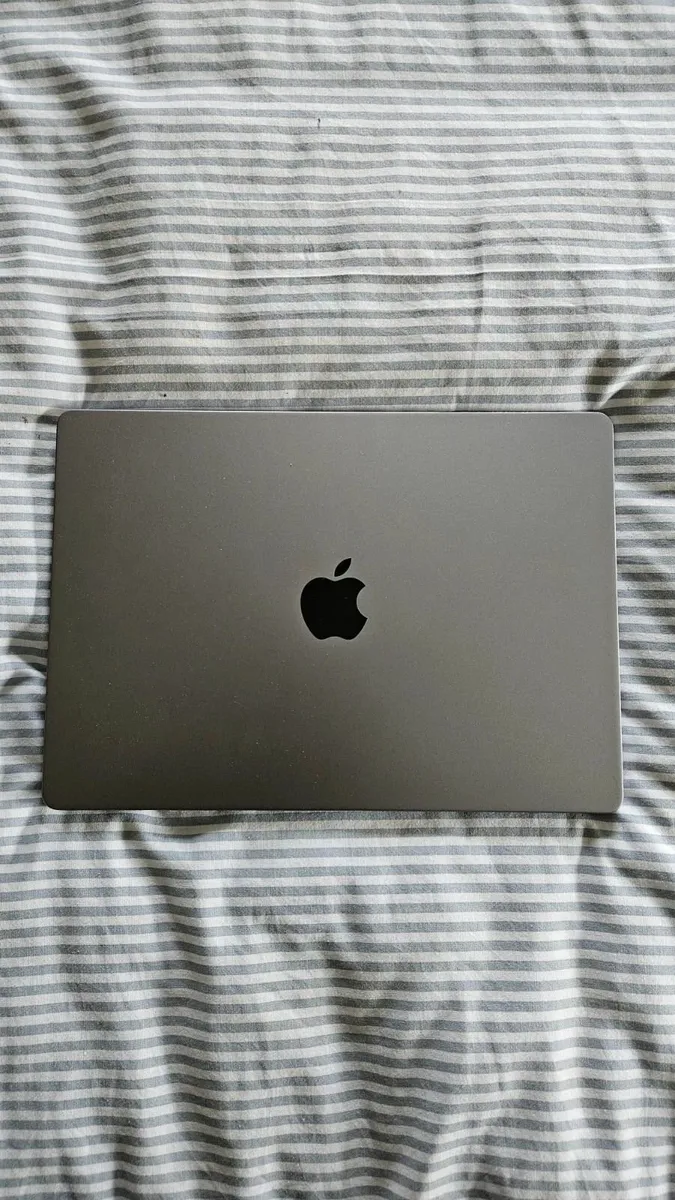 Apple MacBook Pro 14' (2021) M1 1TB SSD 16GB RAM - Image 3