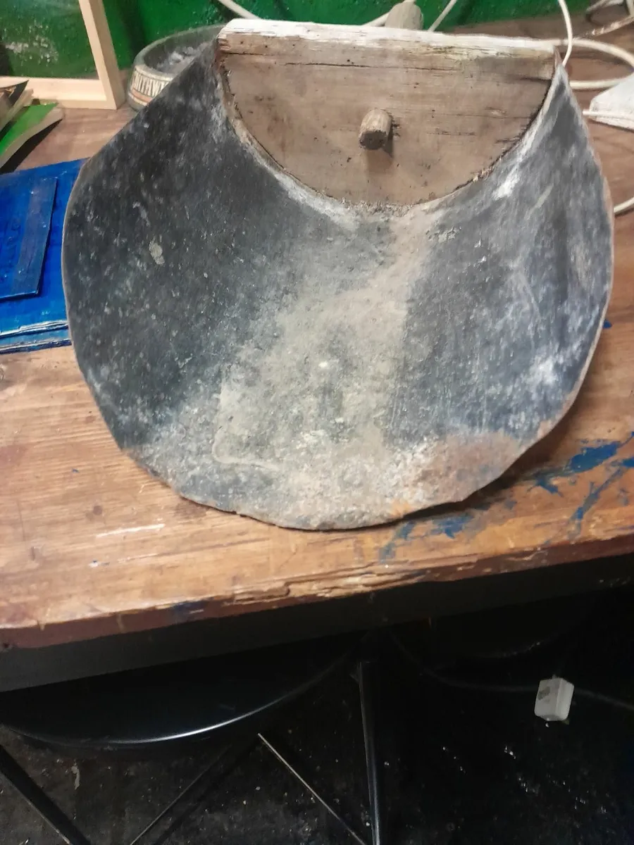 Vintage grain scoop - Image 1