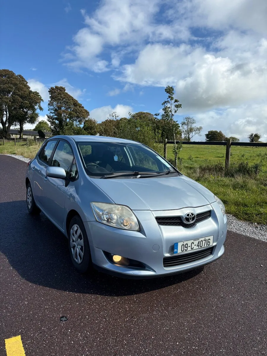 Toyota auris petrol - Image 1