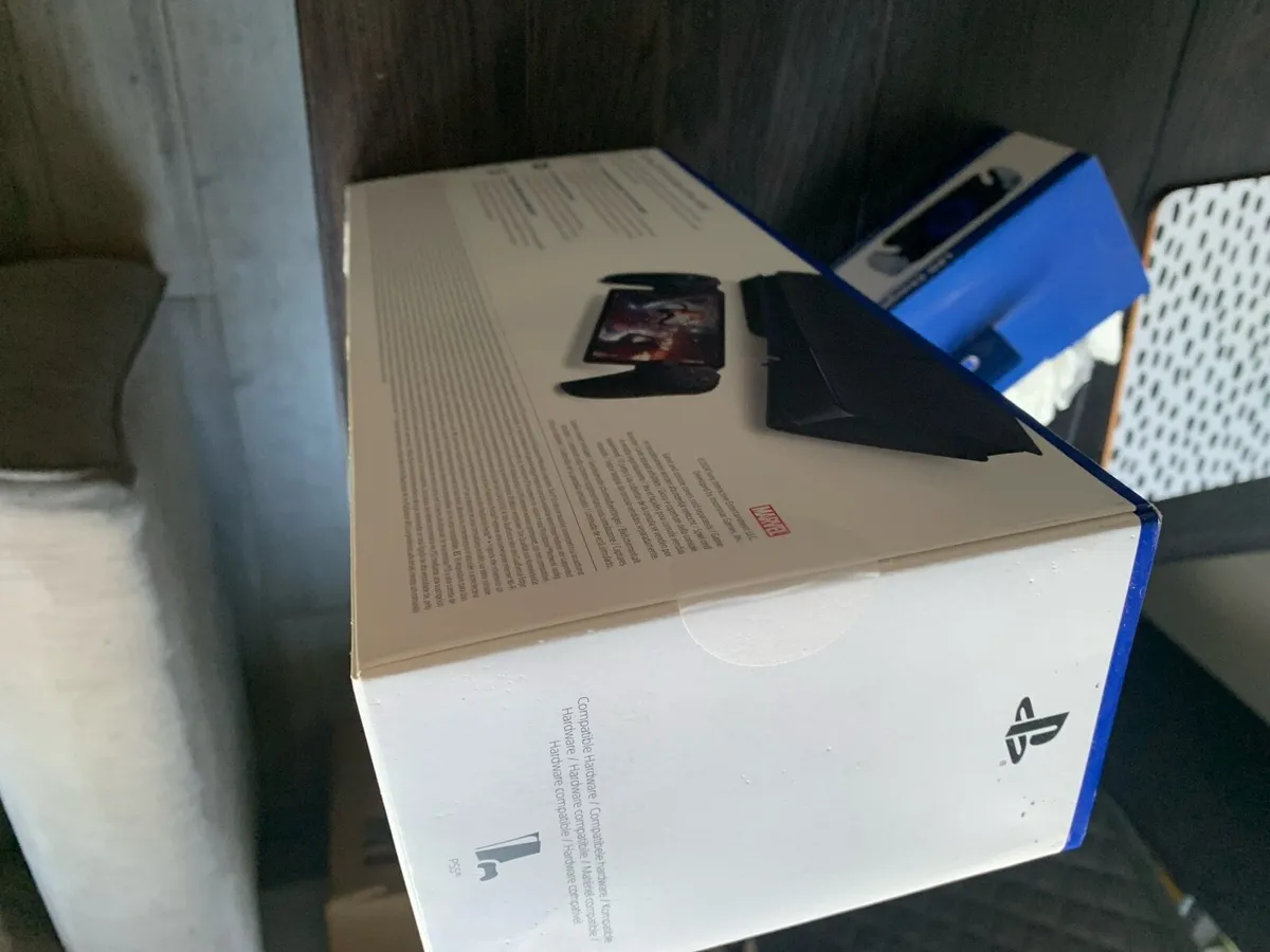 PlayStation portal with charging dock - Image 2