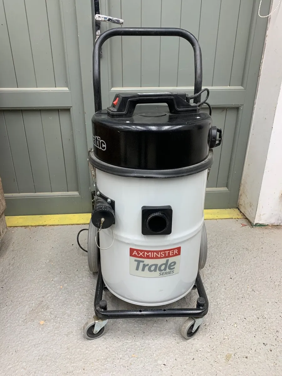 Dust extractor - Image 1