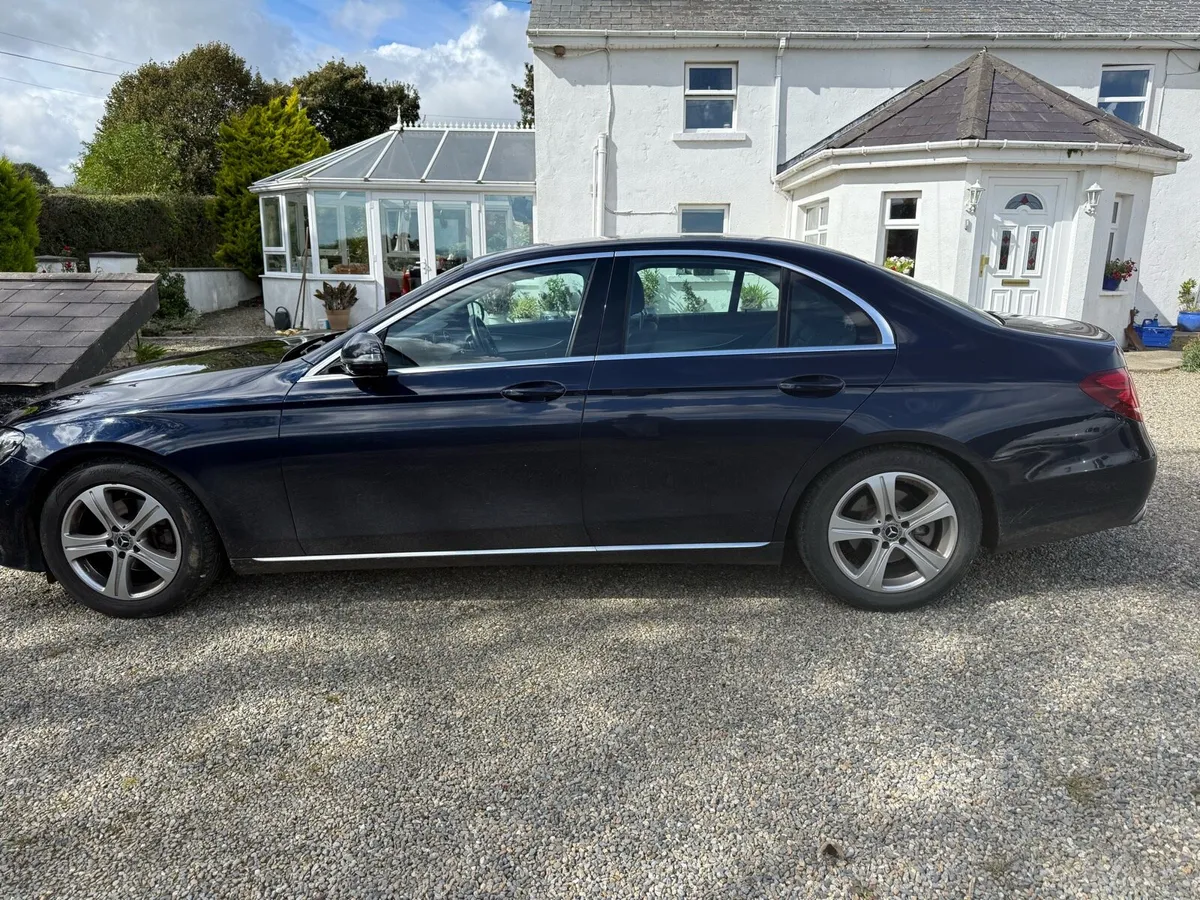 Mercedes E220D - Image 4