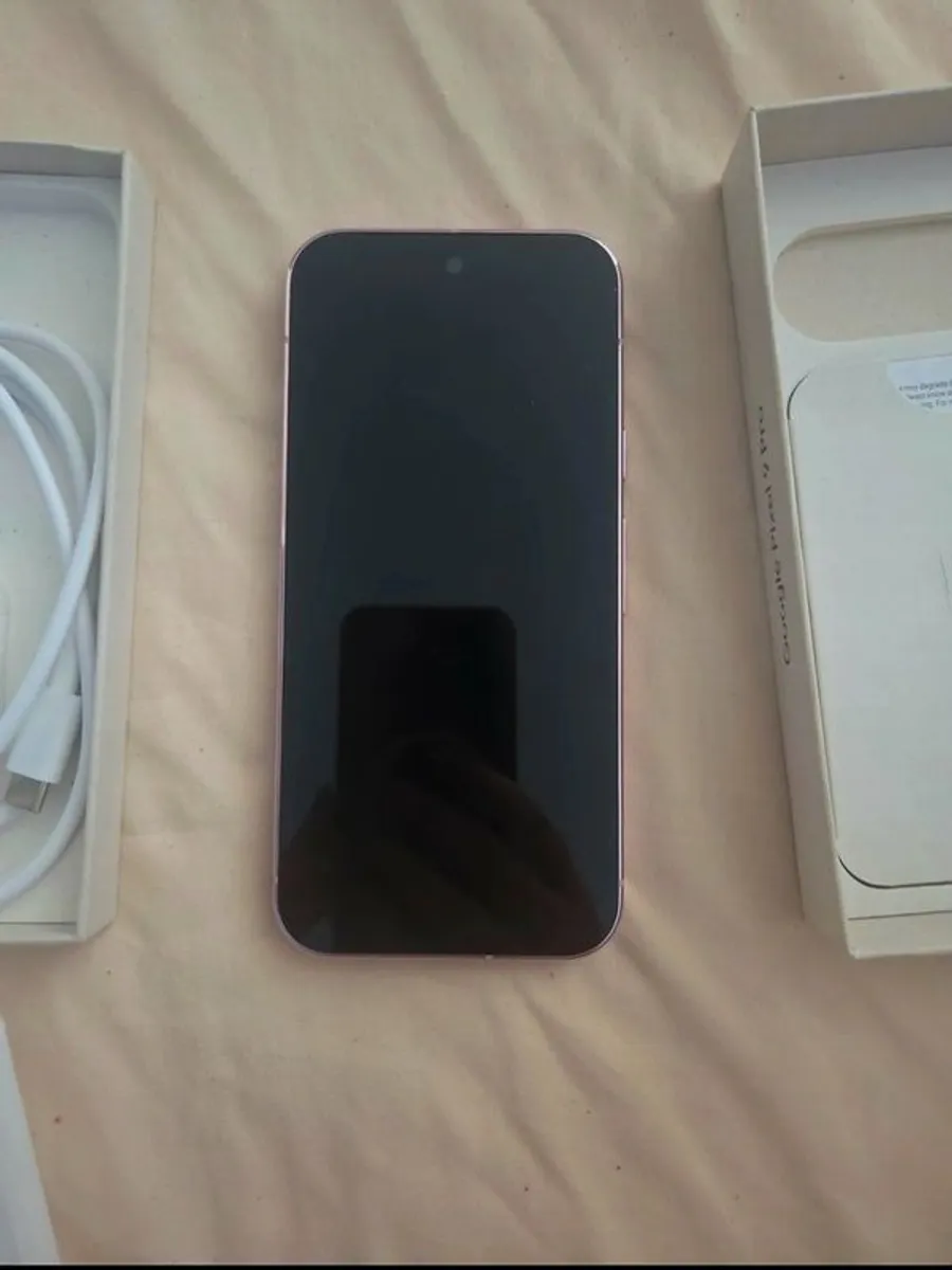 Stunning Rose Quartz Google Pixel Pro 9 256gb - Image 3