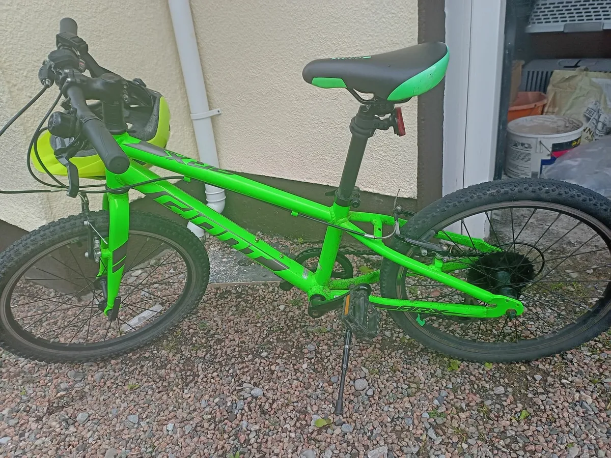 Giant APX 20 inch kids bike - Image 1