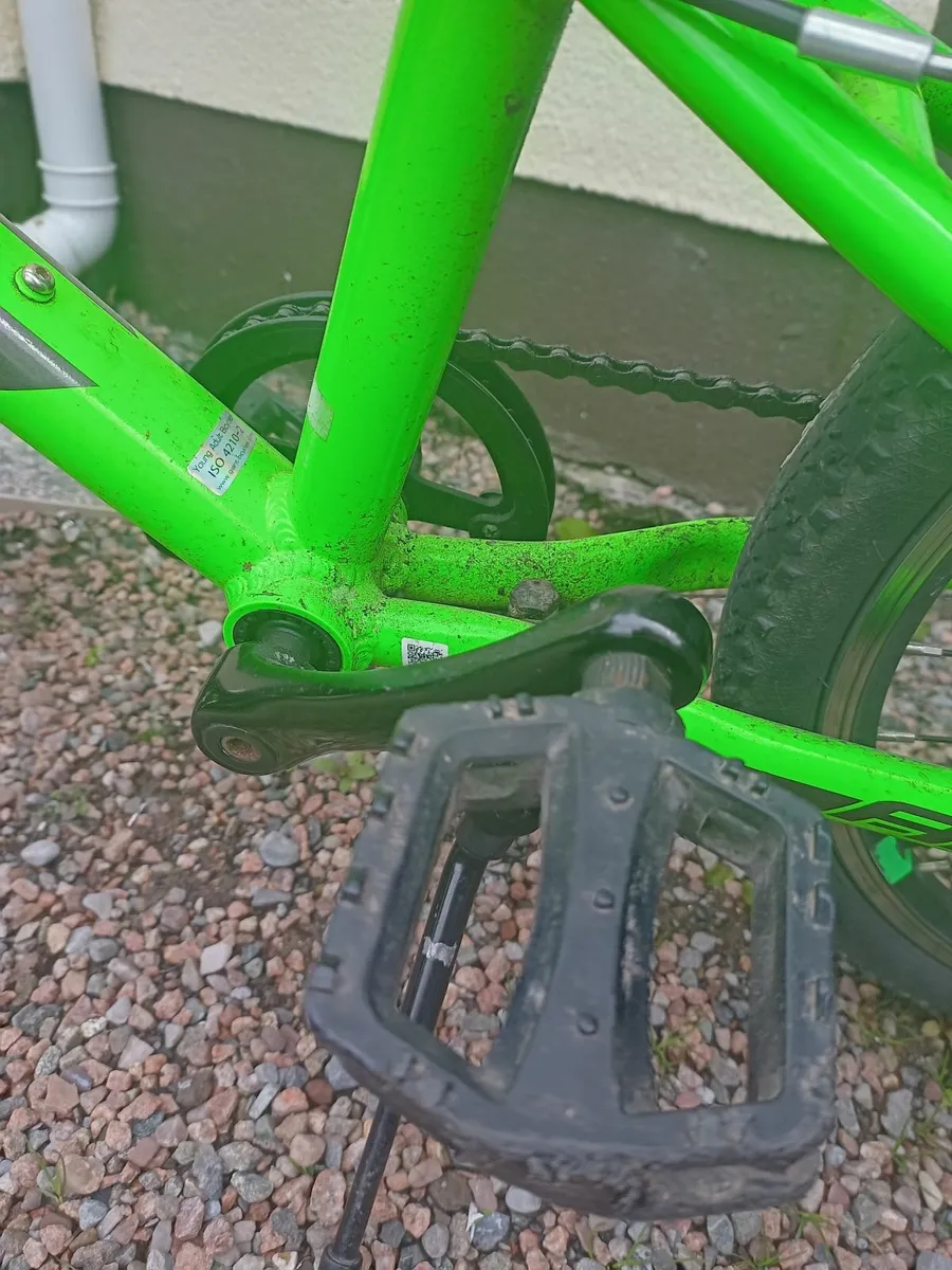 Giant APX 20 inch kids bike - Image 3