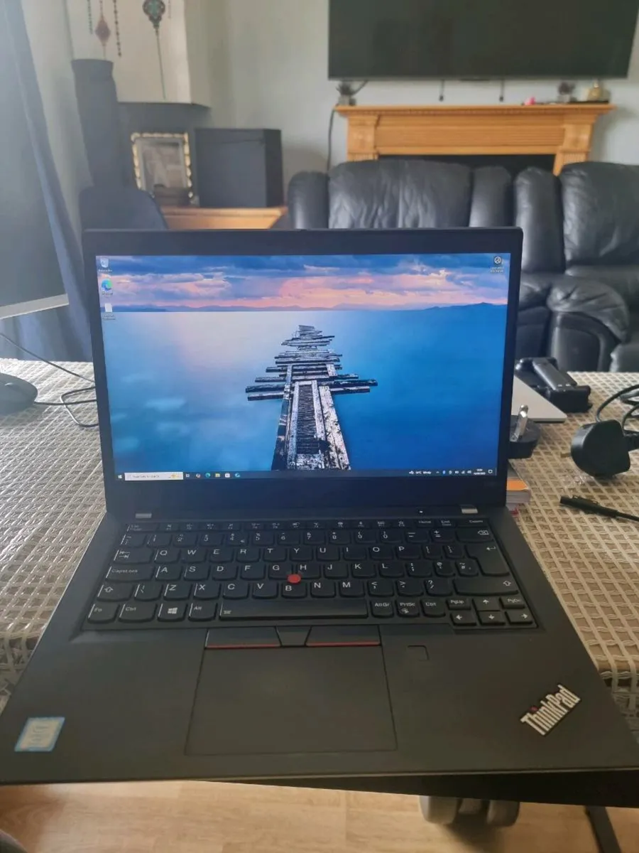 Lenovo laptop - Image 1