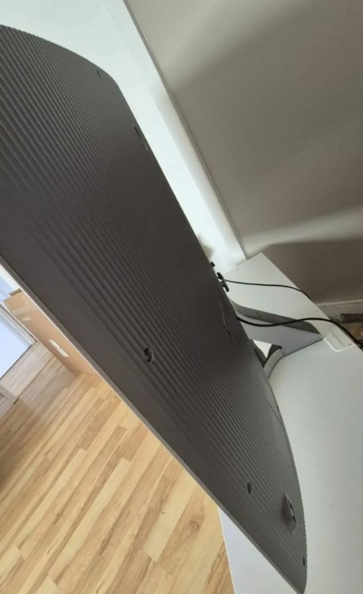 Samsung Smart TV and TV Stand - Image 3