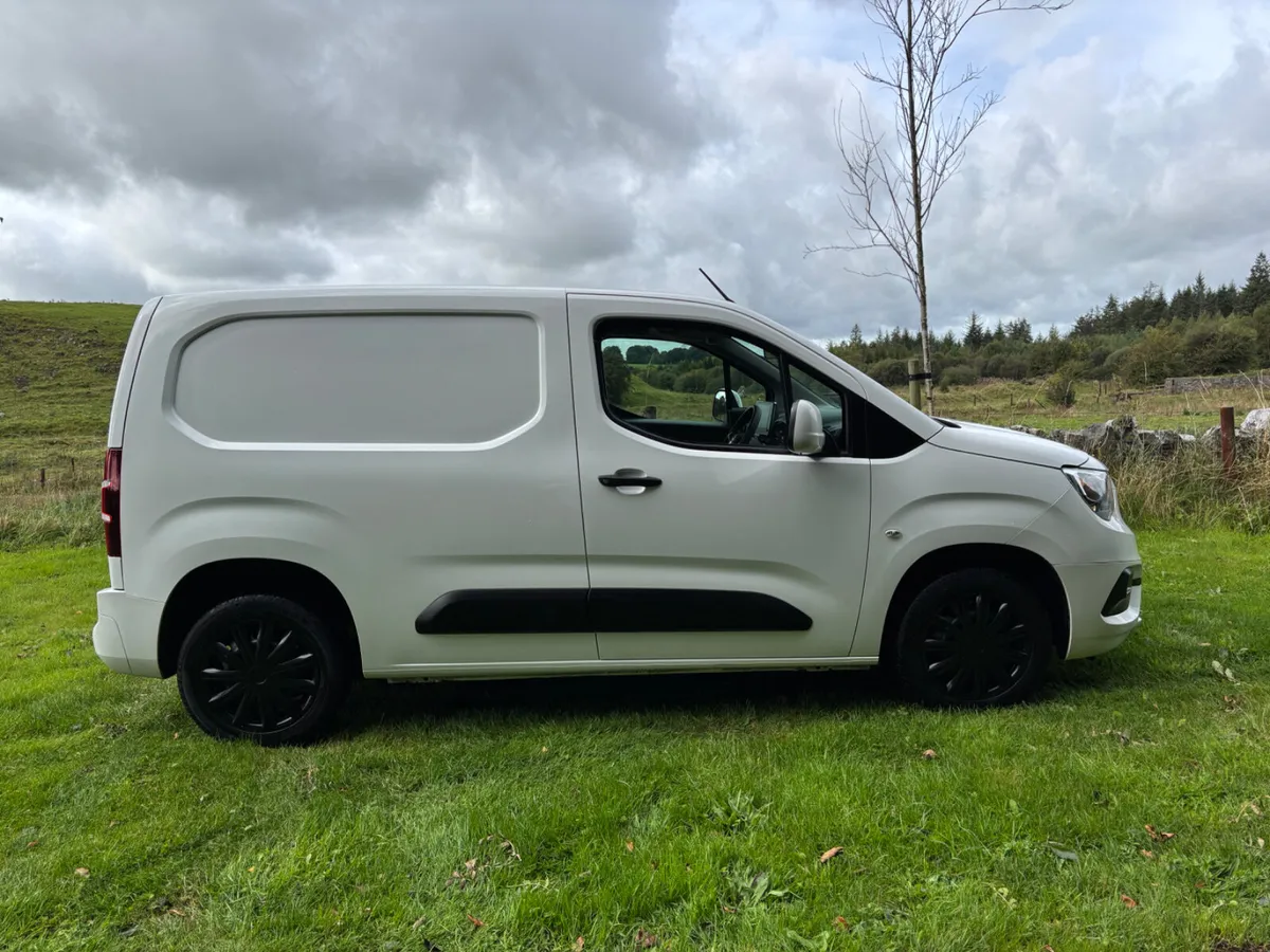 Vauxhall Combo 2021 - Image 4