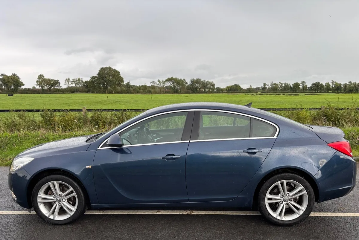 Opel Insignia 2.0 Cdti  2013 - Image 3