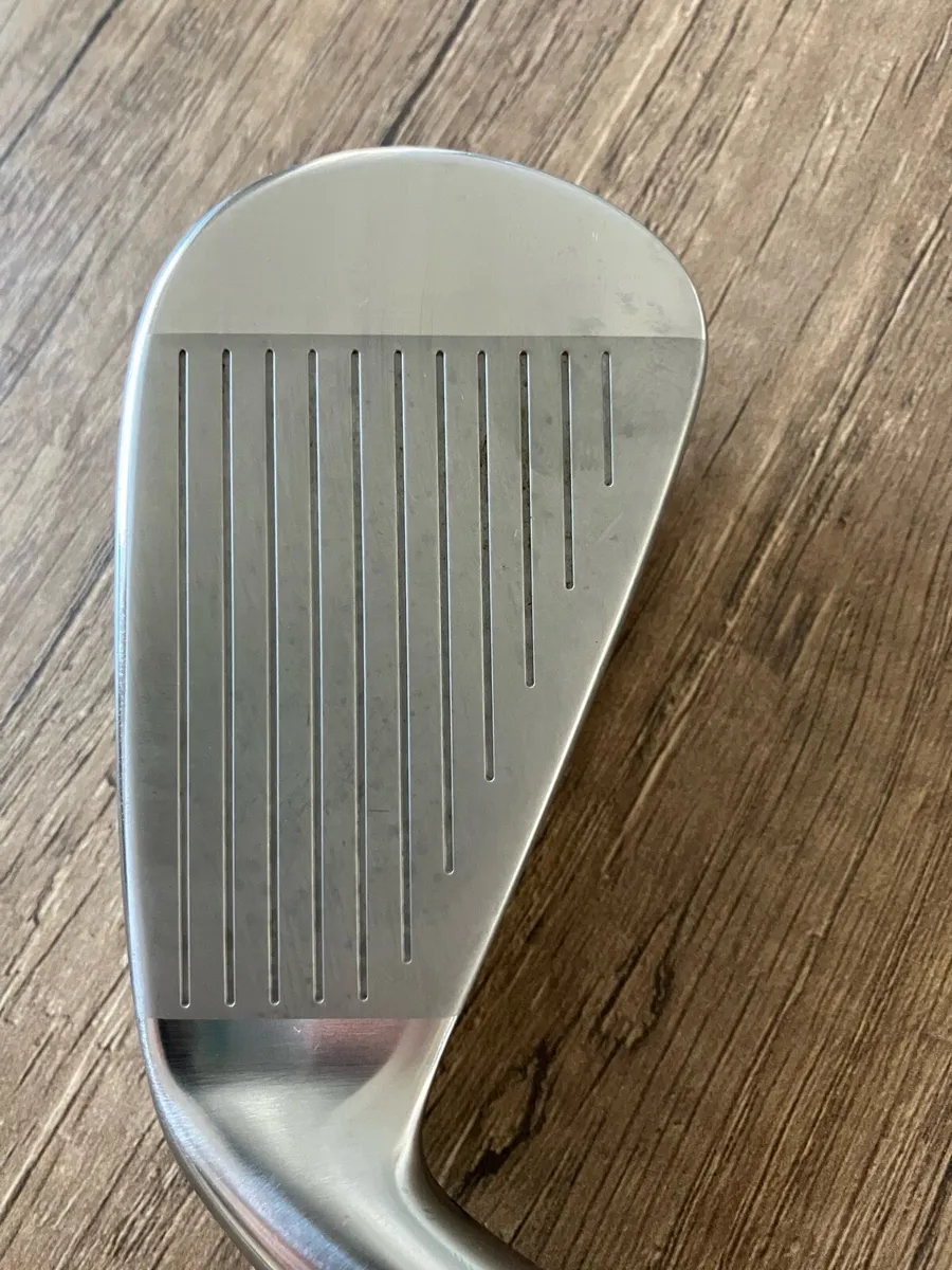 Mizuno 225 2 iron - Image 3