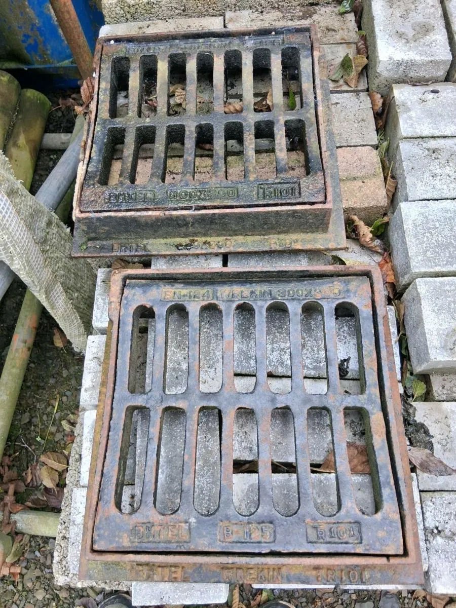 Gully grates