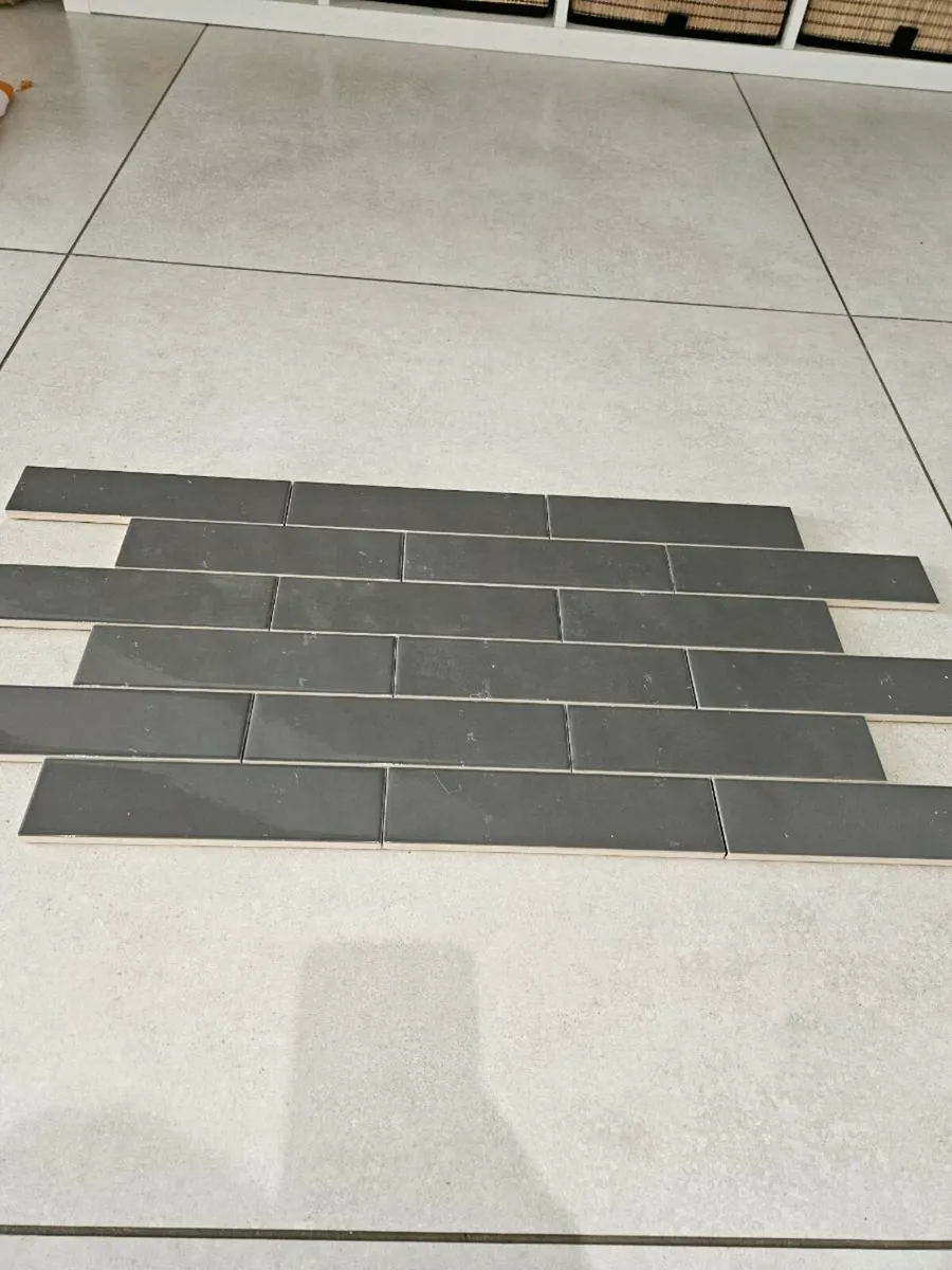 Equipe gloss grey subway tile - Image 2