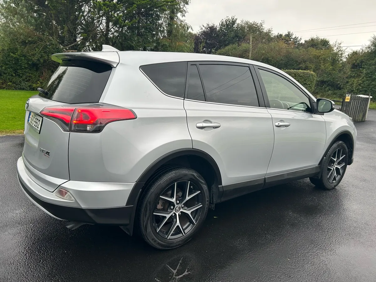 Toyota rav4 - Image 2