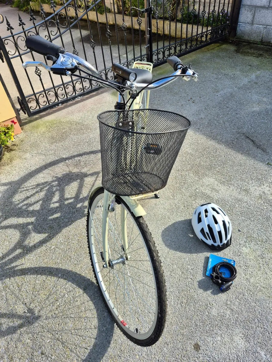 Ladies Bicycle - Image 2