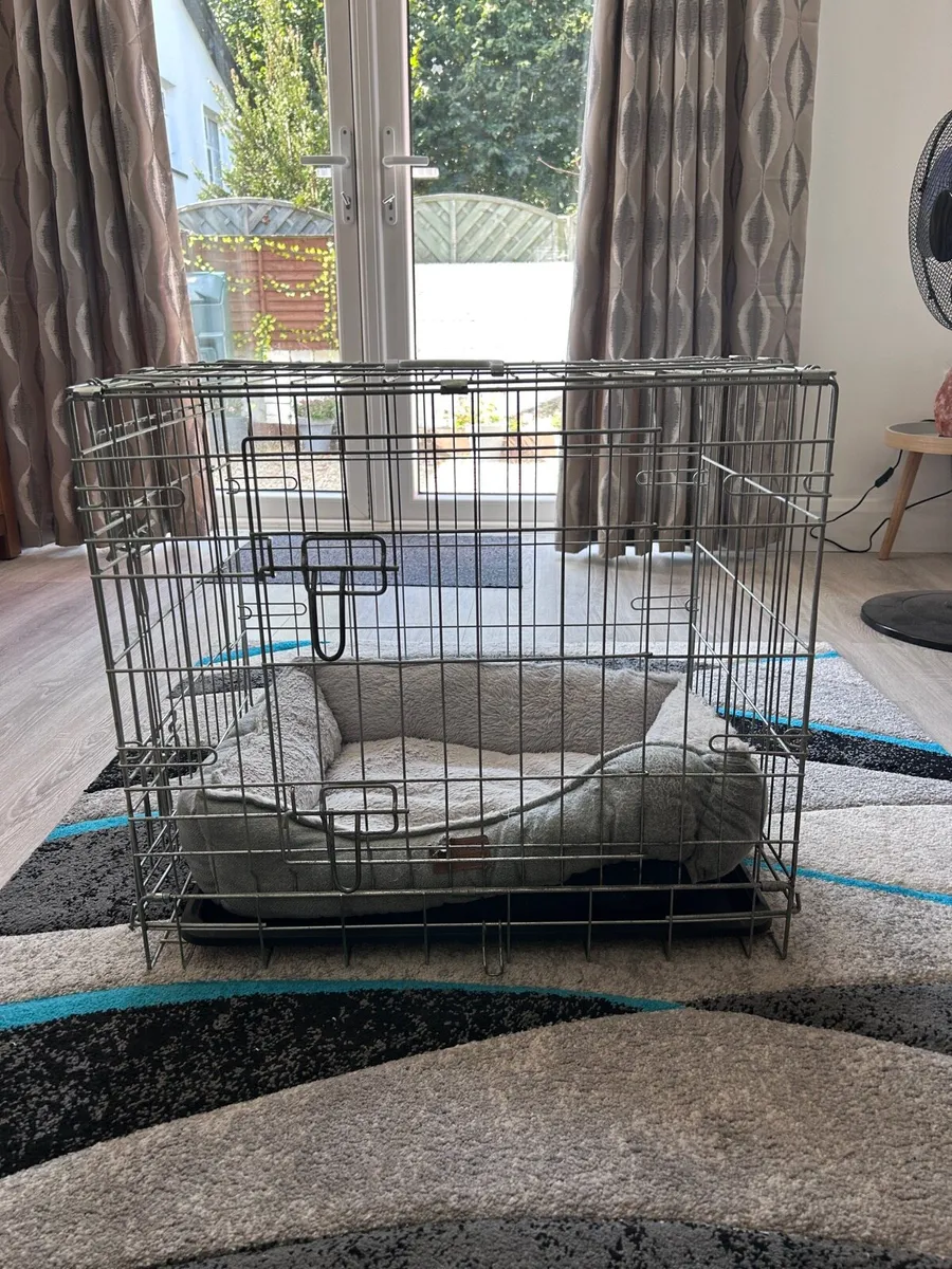 Medium sized dog cage - Image 1