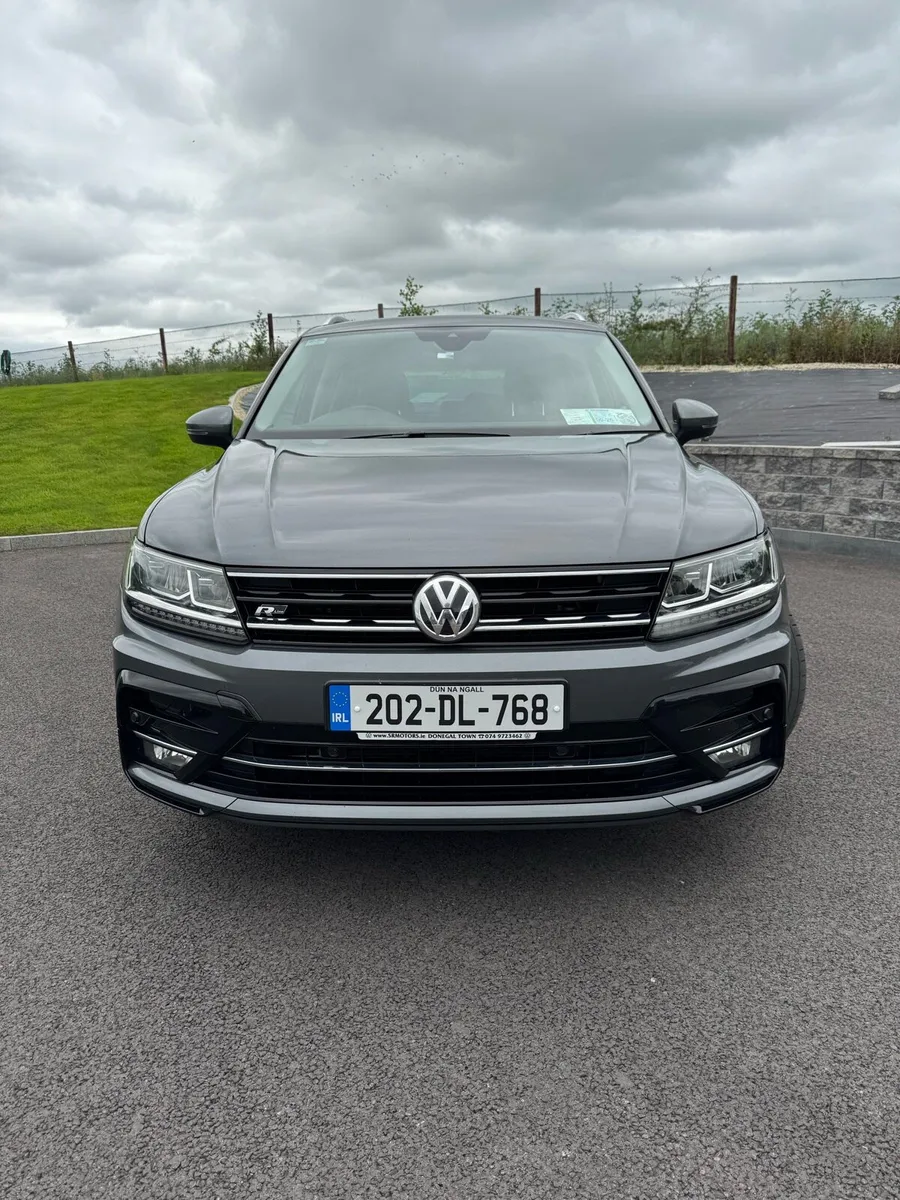 Volkswagen Tiguan R-LINE - Image 3