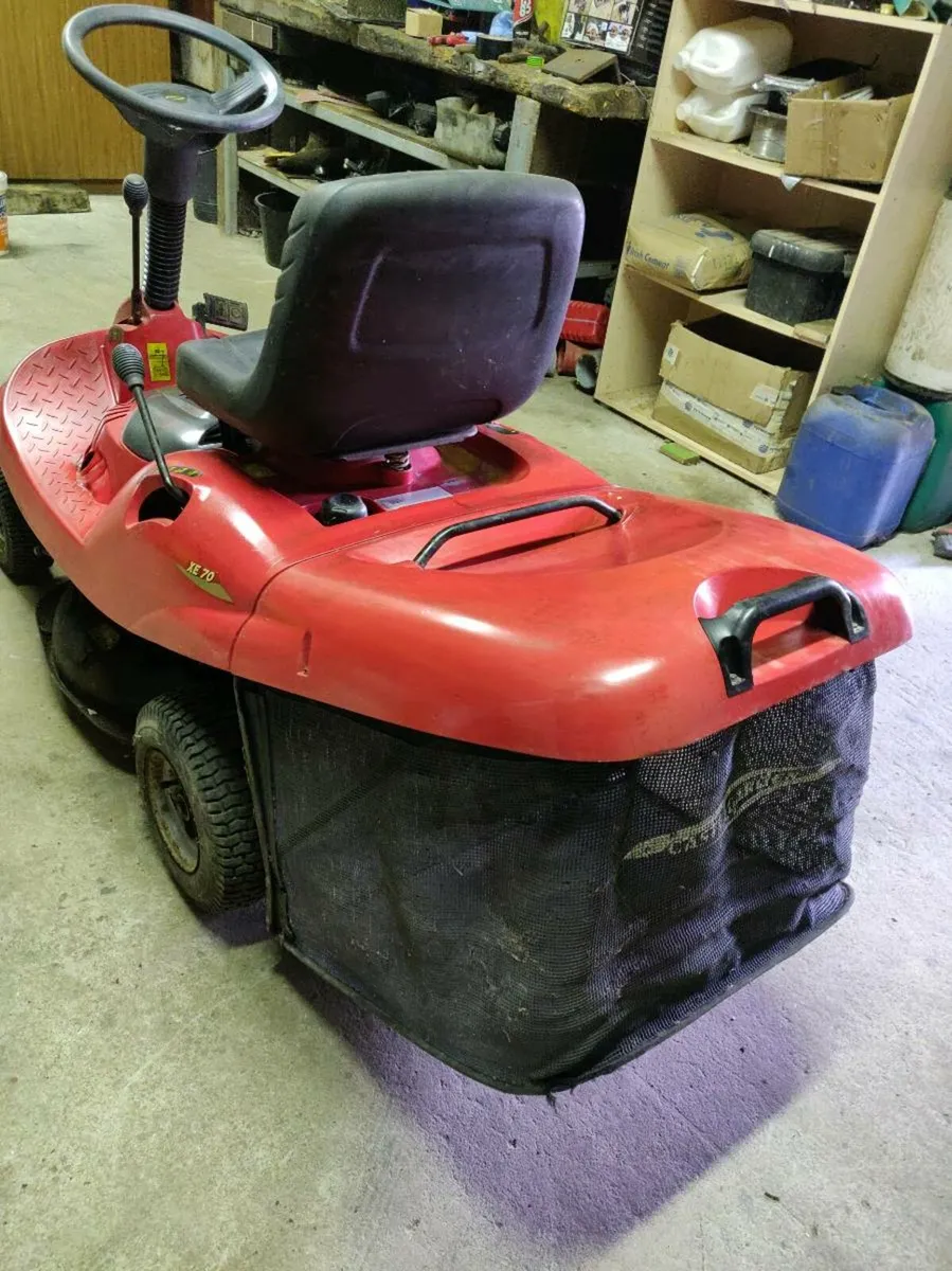 Ride on mower - Image 2