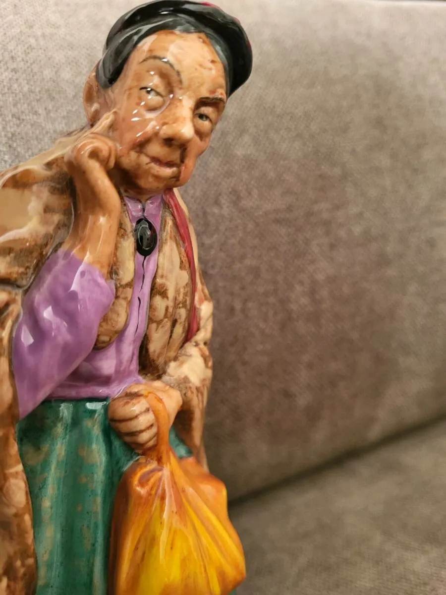Royal Doulton Figurine 
Bridget HN2070 - Image 2
