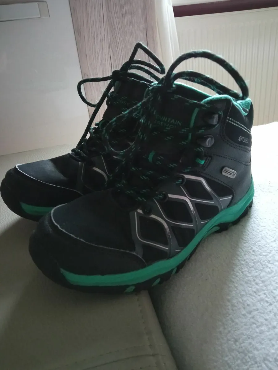 Hiking Boots for kids - Image 2