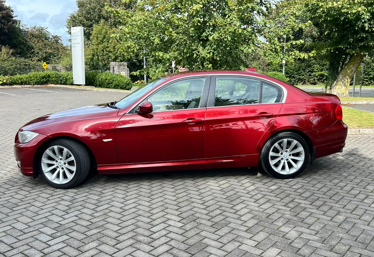 BMW 318i 2011 2.0 Petrol Automatic new nct 11/26 - Image 3