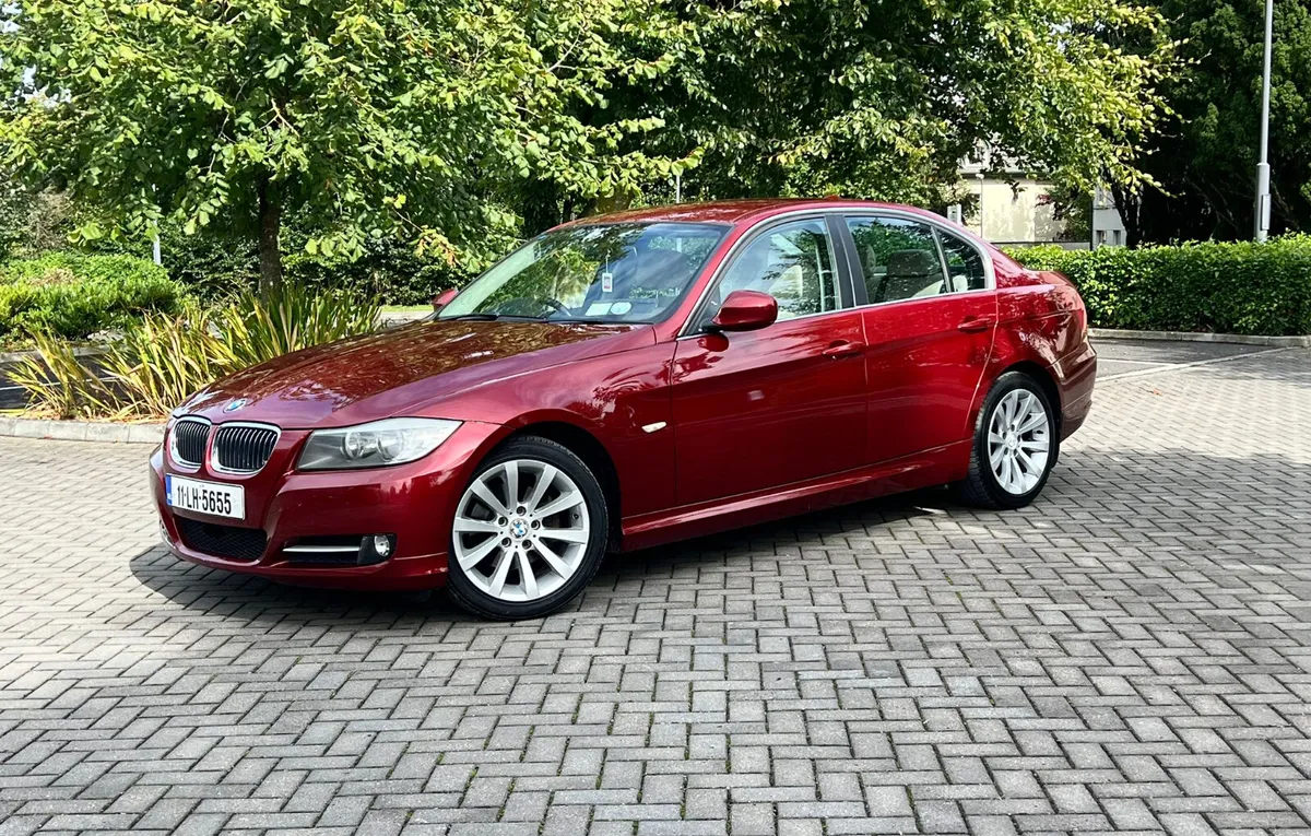 BMW 318i 2011 2.0 Petrol Automatic new nct 11/26 - Image 4