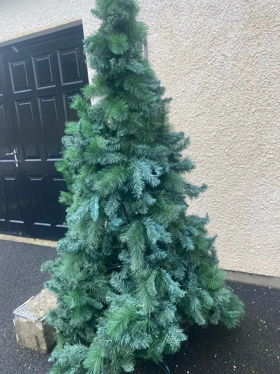 Christmas tree 🌲 - Image 1