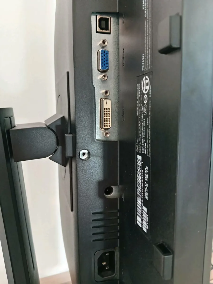 Dell 24 inch monitor - Image 3