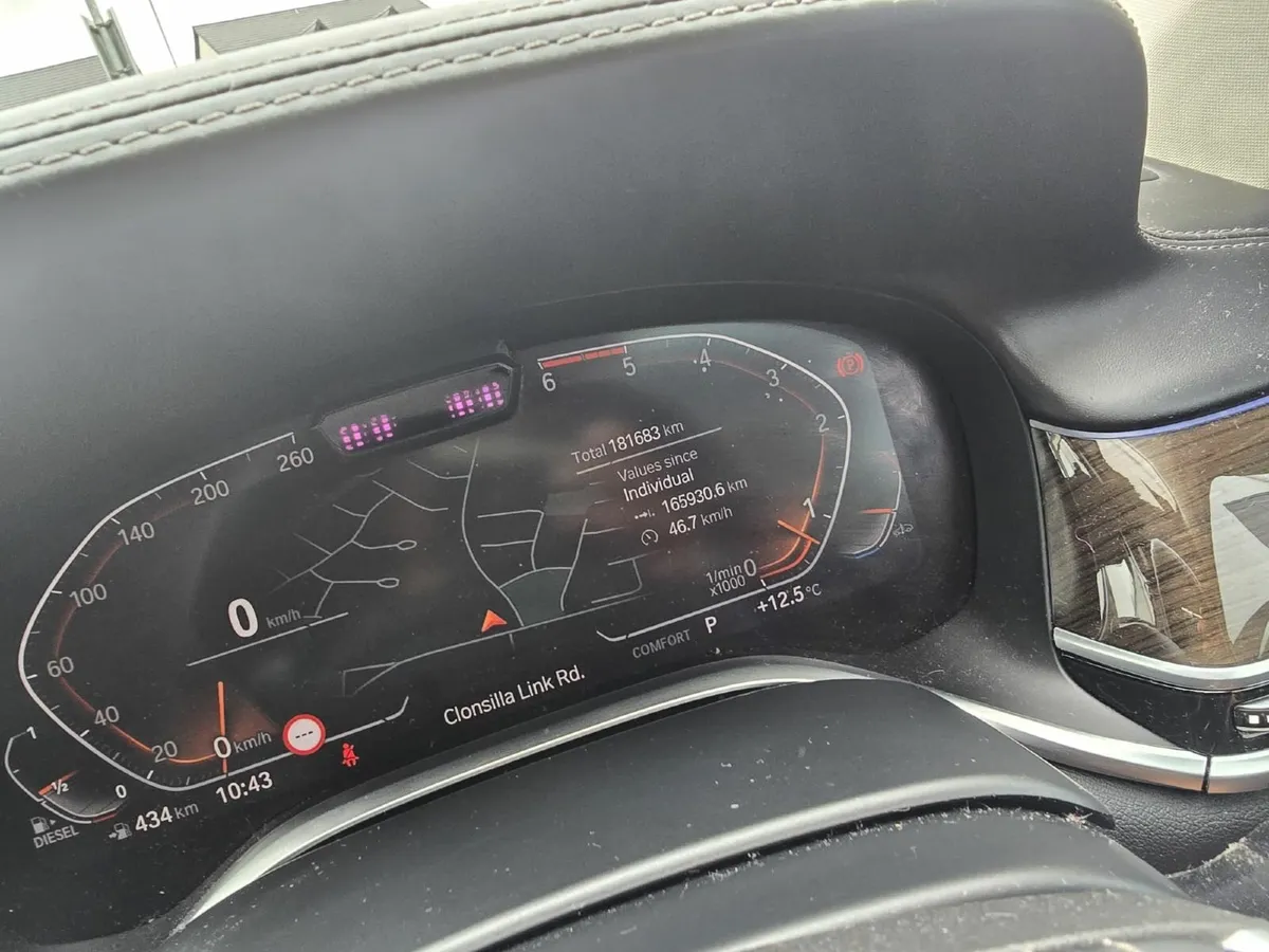BMW 7-Series 2019 - Image 2