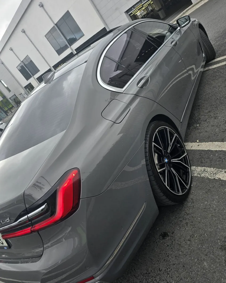 BMW 7-Series 2019 - Image 3