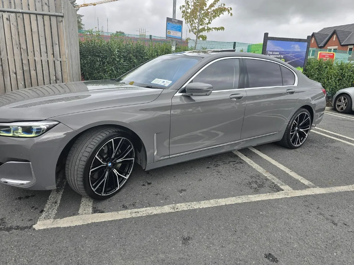BMW 7-Series 2019 - Image 4
