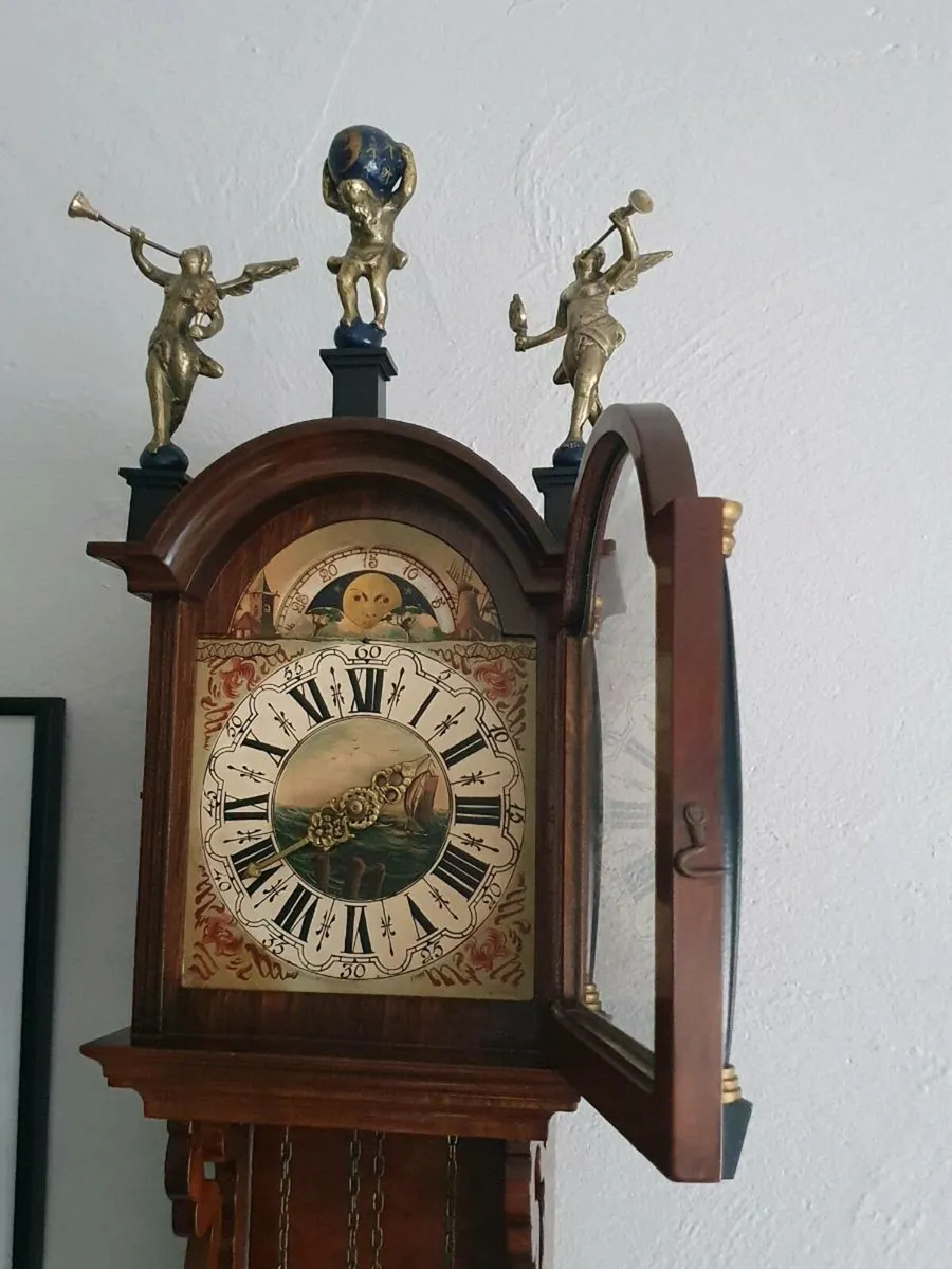 Friesland moonphase wall clock - Image 2