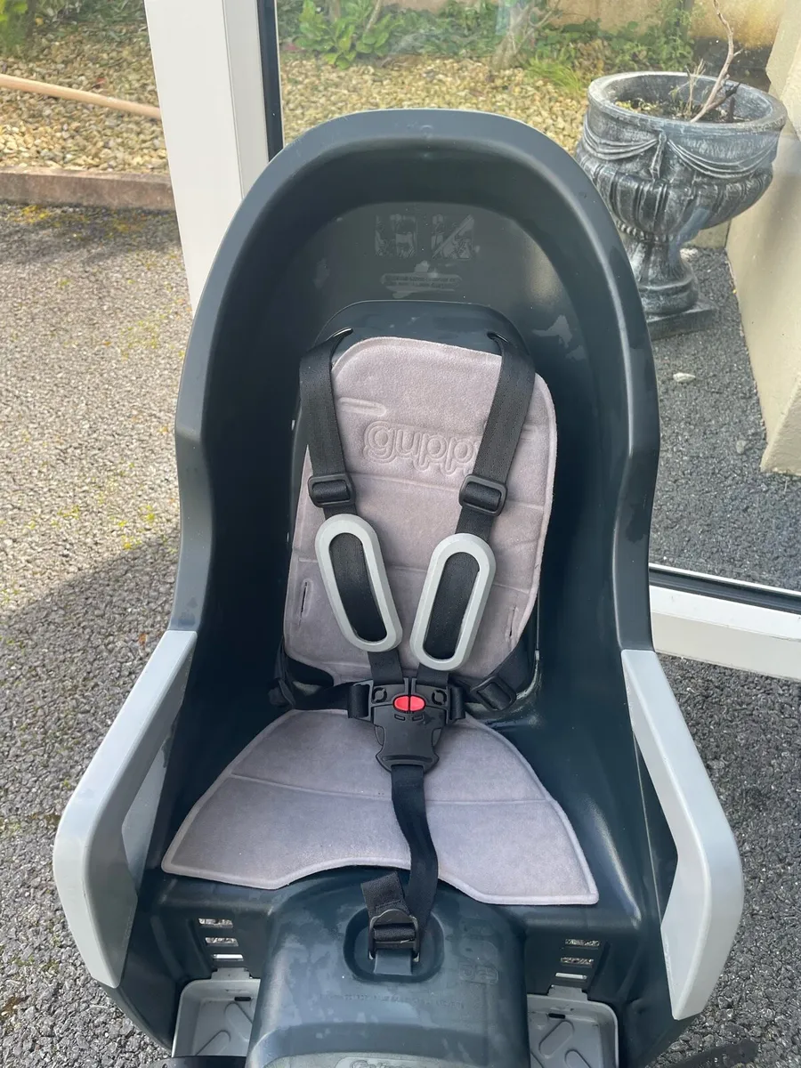 Child bike seat - Image 1
