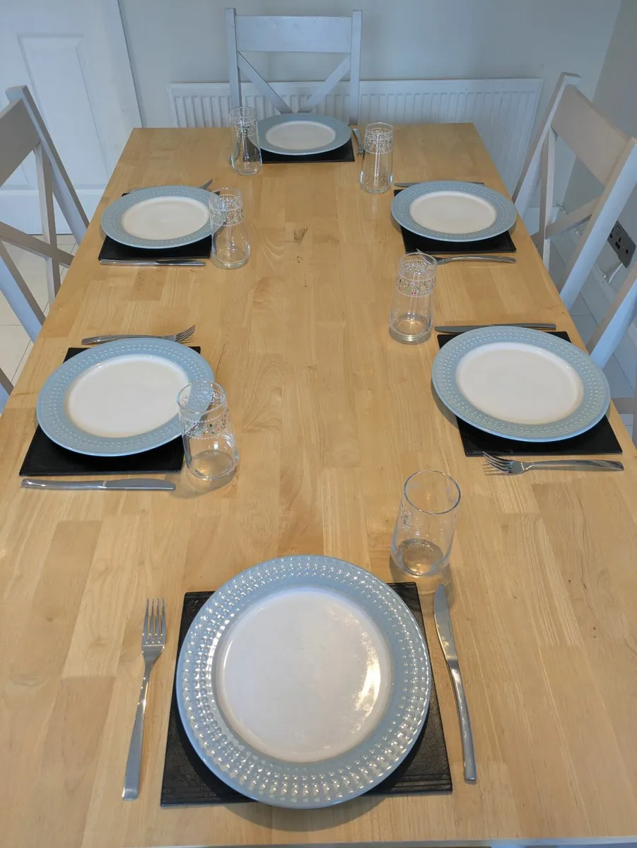 Table and 6 chairs - Image 4