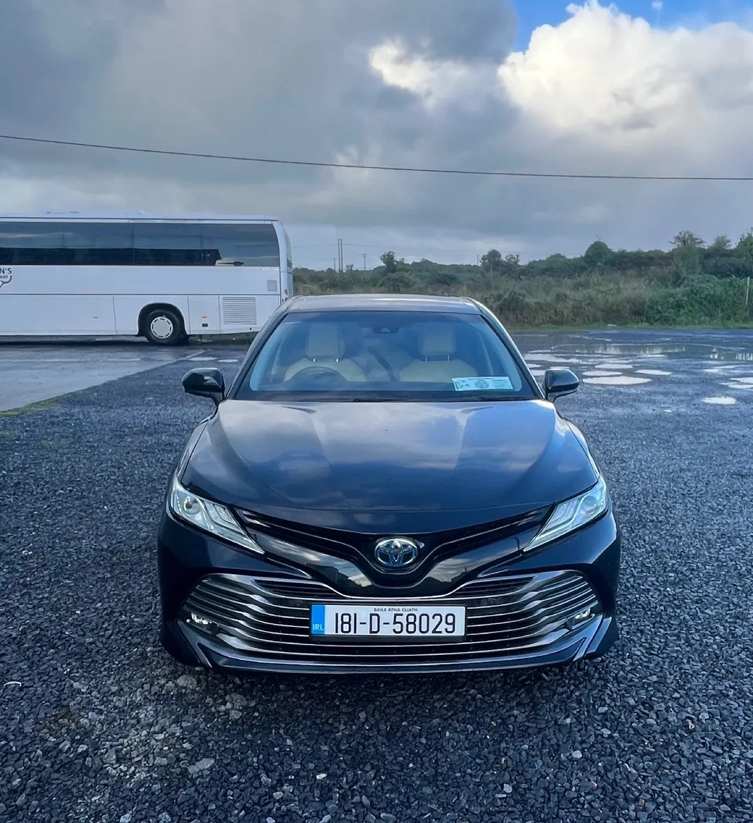 Toyota Camry 2018 - Image 2