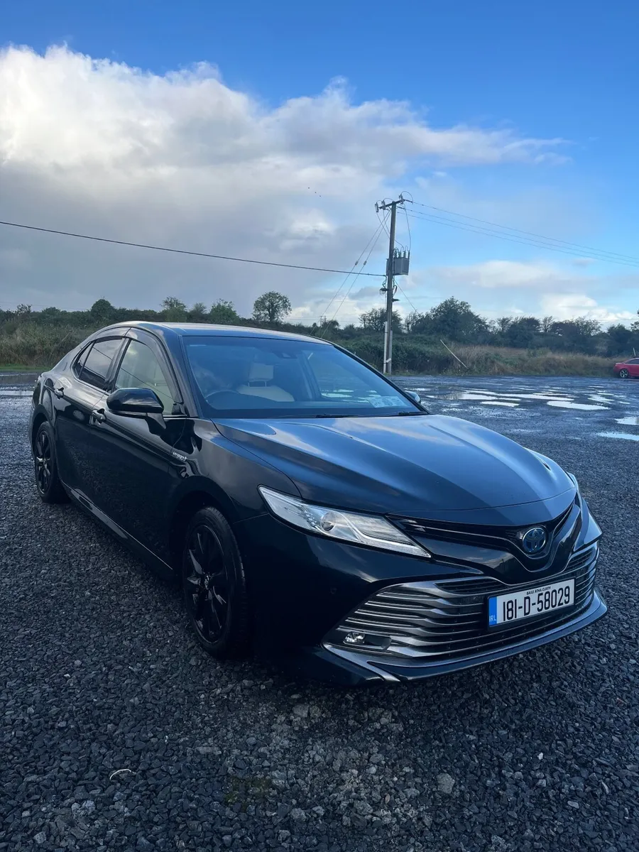 Toyota Camry 2018 - Image 1